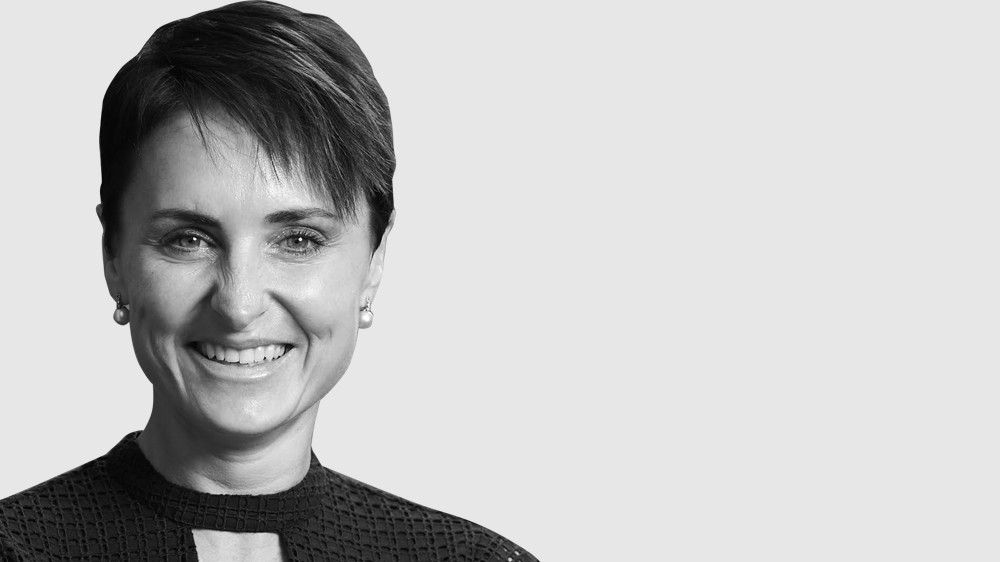 Awardwinning agent makes a comeback