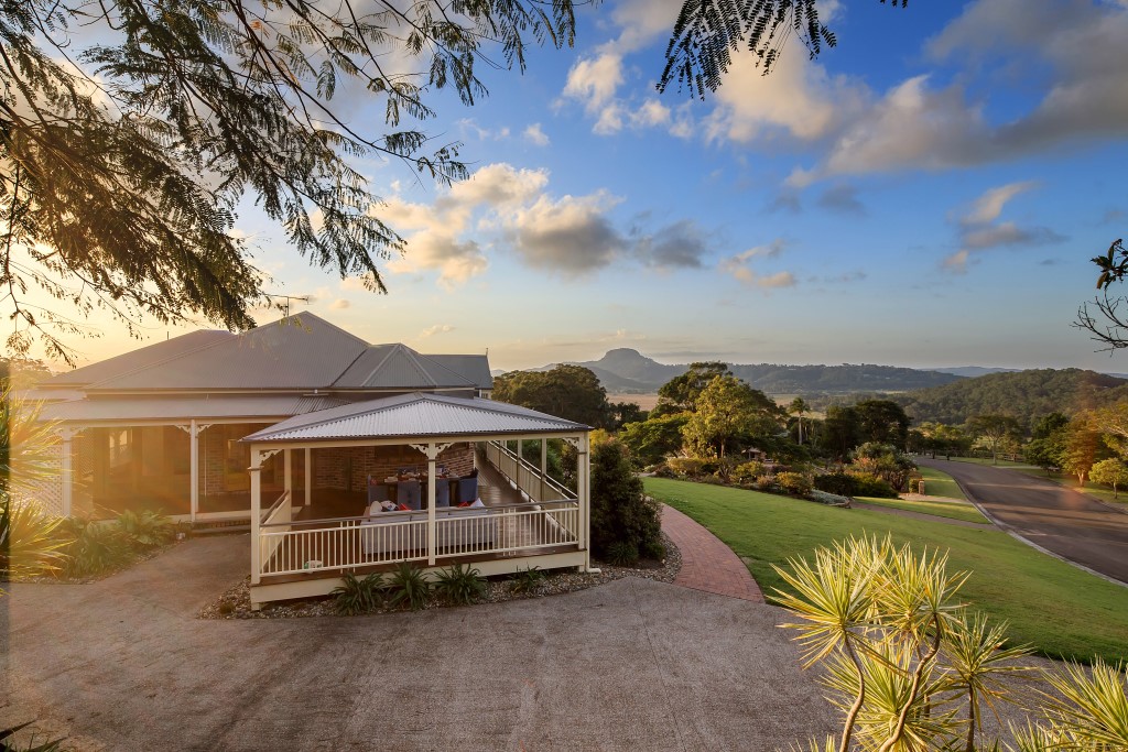 Jason Mills: 52 Gallery Drive, Bli Bli